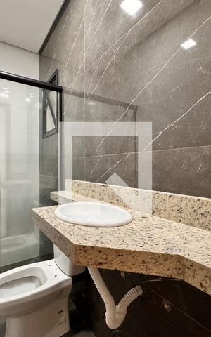 Casa à venda com 200m², 3 quartos e 4 vagas Casa à venda com 200m², 3 quartos e 4 vagasBanheiro da Suíte 2