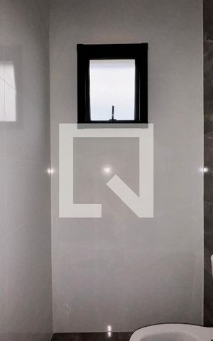 Casa à venda com 200m², 3 quartos e 4 vagas Casa à venda com 200m², 3 quartos e 4 vagasLavabo