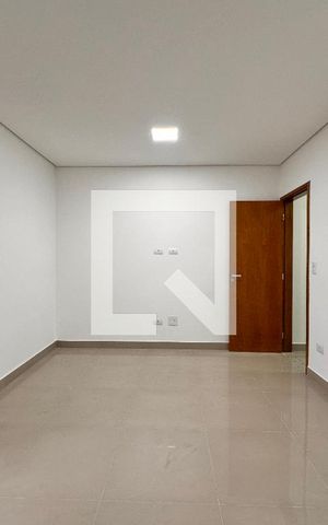 Casa à venda com 200m², 3 quartos e 4 vagas Casa à venda com 200m², 3 quartos e 4 vagasSuite 3