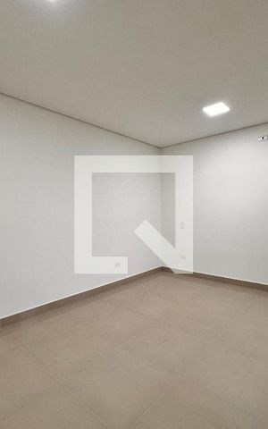 Casa à venda com 200m², 3 quartos e 4 vagas Casa à venda com 200m², 3 quartos e 4 vagasSuite 3