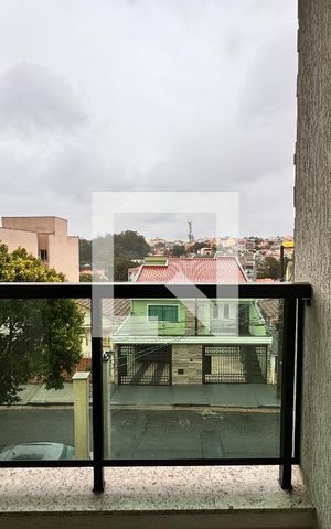 Casa à venda com 200m², 3 quartos e 4 vagas Casa à venda com 200m², 3 quartos e 4 vagasSacada