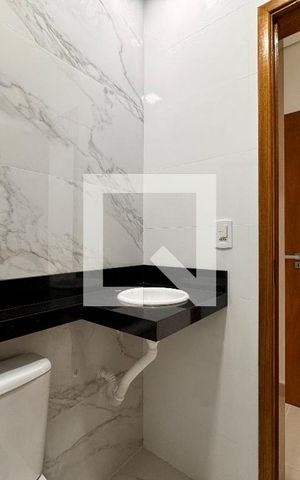 Casa à venda com 200m², 3 quartos e 4 vagas Casa à venda com 200m², 3 quartos e 4 vagasBanheiro da Suíte 1