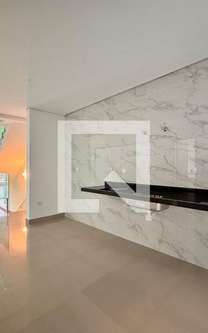 Casa à venda com 200m², 3 quartos e 4 vagas Casa à venda com 200m², 3 quartos e 4 vagasCozinha