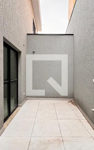 Casa à venda com 200m², 3 quartos e 4 vagas Casa à venda com 200m², 3 quartos e 4 vagasÁrea privativa