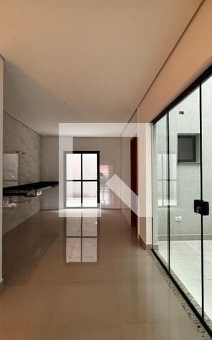 Casa à venda com 200m², 3 quartos e 4 vagas Casa à venda com 200m², 3 quartos e 4 vagasCozinha
