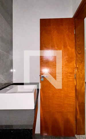 Casa à venda com 200m², 3 quartos e 4 vagas Casa à venda com 200m², 3 quartos e 4 vagasLavabo