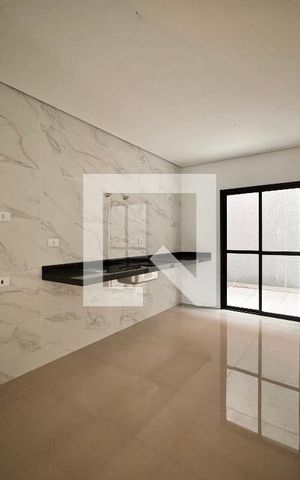 Casa à venda com 200m², 3 quartos e 4 vagas Casa à venda com 200m², 3 quartos e 4 vagasCozinha
