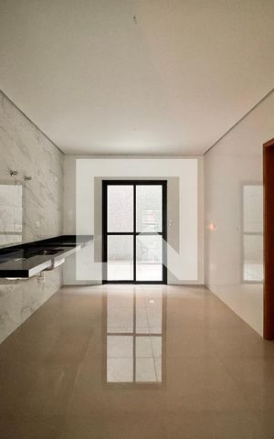 Casa à venda com 200m², 3 quartos e 4 vagas Casa à venda com 200m², 3 quartos e 4 vagasCozinha