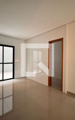 Casa à venda com 200m², 3 quartos e 4 vagas Casa à venda com 200m², 3 quartos e 4 vagasCozinha