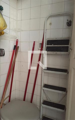 Apartamento à venda com 76m², 2 quartos e 1 vagaBanheiro de Serviço