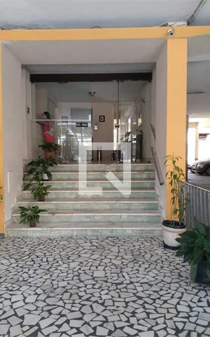 Apartamento à venda com 76m², 2 quartos e 1 vagaEntrada