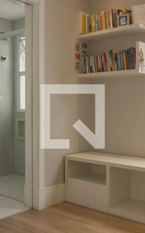 Apartamento à venda com 237m², 4 quartos e 4 vagas Apartamento à venda com 237m², 4 quartos e 4 vagasSuíte 2