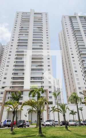 Apartamento à venda com 237m², 4 quartos e 4 vagas Apartamento à venda com 237m², 4 quartos e 4 vagasFachada