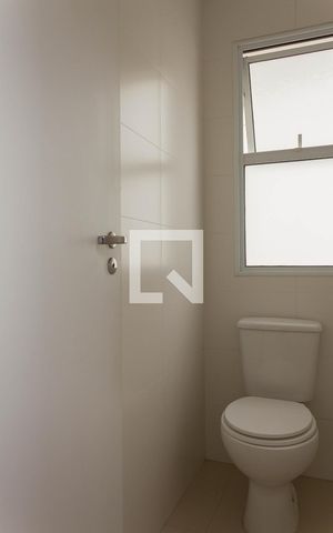 Apartamento à venda com 237m², 4 quartos e 4 vagas Apartamento à venda com 237m², 4 quartos e 4 vagasBanheiro de Serviço