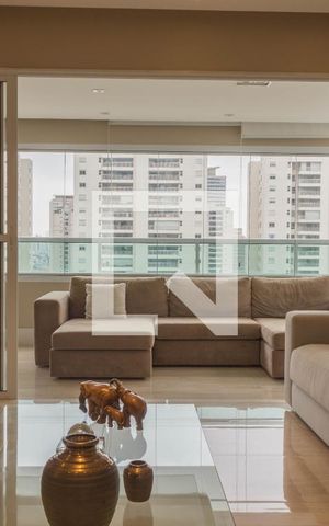 Apartamento à venda com 237m², 4 quartos e 4 vagas Apartamento à venda com 237m², 4 quartos e 4 vagasSala