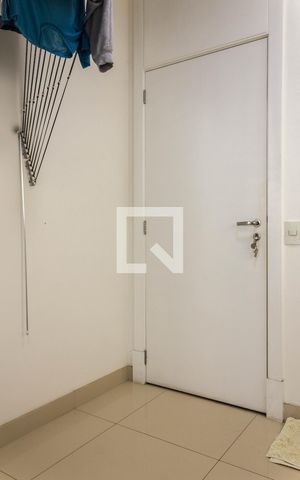 Apartamento à venda com 237m², 4 quartos e 4 vagas Apartamento à venda com 237m², 4 quartos e 4 vagasÁrea de Serviço