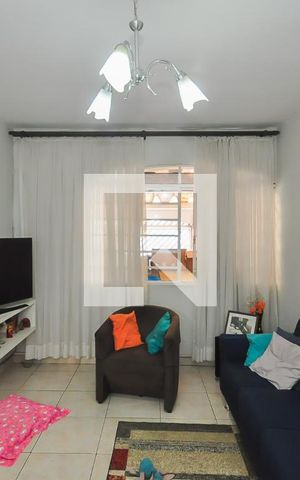 Casa de condomínio à venda com 110m², 3 quartos e 2 vagas Casa de condomínio à venda com 110m², 3 quartos e 2 vagasSala