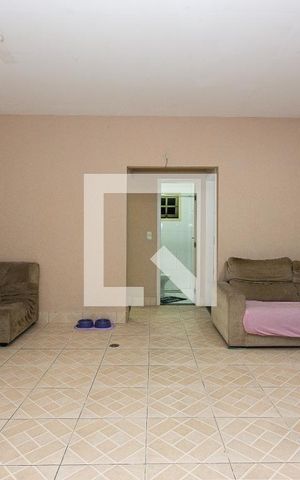Casa à venda com 280m², 4 quartos e 5 vagas Casa à venda com 280m², 4 quartos e 5 vagasGaragem