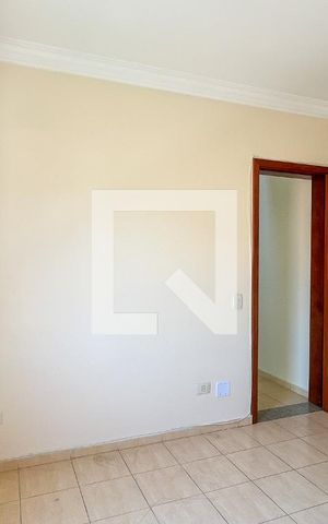 Casa à venda com 220m², 5 quartos e 4 vagas Casa à venda com 220m², 5 quartos e 4 vagasSuíte