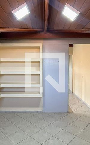 Casa à venda com 220m², 5 quartos e 4 vagas Casa à venda com 220m², 5 quartos e 4 vagasQuarto 3