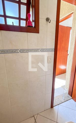 Casa à venda com 220m², 5 quartos e 4 vagas Casa à venda com 220m², 5 quartos e 4 vagasBanheiro Externo