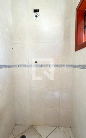 Casa à venda com 220m², 5 quartos e 4 vagas Casa à venda com 220m², 5 quartos e 4 vagasBanheiro Externo