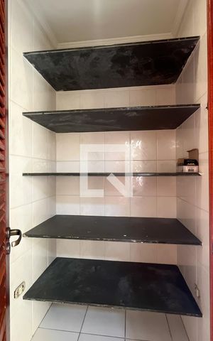 Casa à venda com 220m², 5 quartos e 4 vagas Casa à venda com 220m², 5 quartos e 4 vagasDespensa