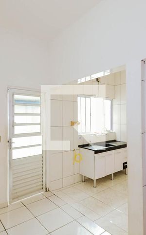 Casa à venda com 125m², 2 quartos e 2 vagasCozinha - Edícula 