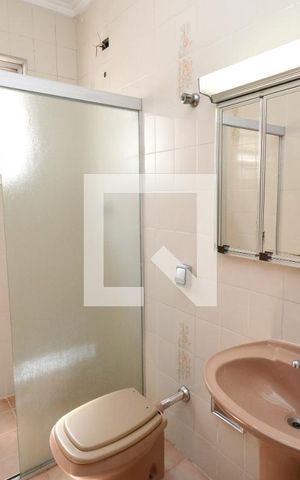 Casa à venda com 140m², 4 quartos e 2 vagasBanheiro Social