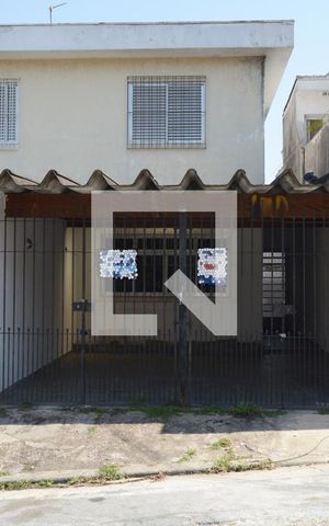 Casa à venda com 140m², 4 quartos e 2 vagasFachada