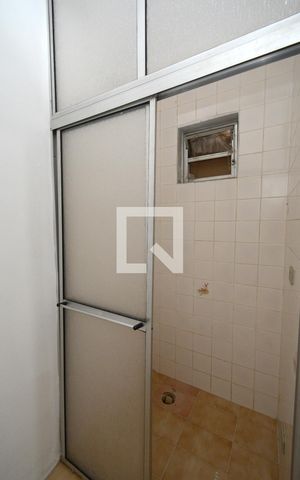 Casa à venda com 140m², 4 quartos e 2 vagasBanheiro Suíte 2