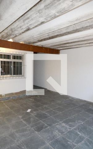 Casa à venda com 140m², 4 quartos e 2 vagasGaragem