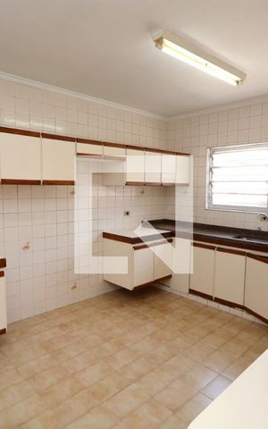 Casa à venda com 140m², 4 quartos e 2 vagasCozinha