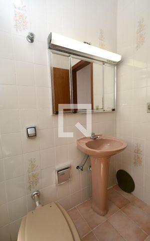 Casa à venda com 140m², 4 quartos e 2 vagasBanheiro Social