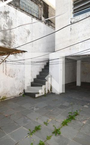 Casa à venda com 140m², 4 quartos e 2 vagasQuintal