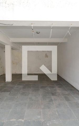 Casa à venda com 140m², 4 quartos e 2 vagasQuintal