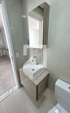 Apartamento à venda com 36m², 2 quartos e sem vaga Apartamento à venda com 36m², 2 quartos e sem vagaBanheiro