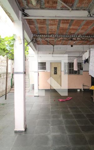 Casa à venda com 230m², 5 quartos e 4 vagasÁrea de Serviço
