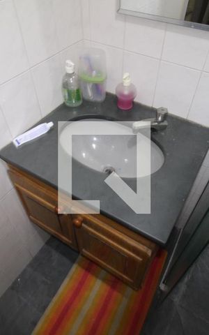 Casa à venda com 230m², 5 quartos e 4 vagasBanheiro 2