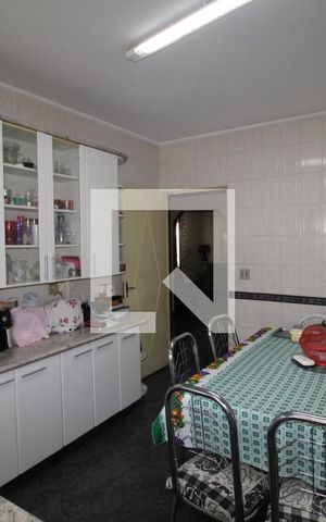 Casa à venda com 230m², 5 quartos e 4 vagasCozinha
