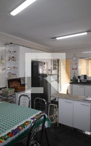 Casa à venda com 230m², 5 quartos e 4 vagasCozinha