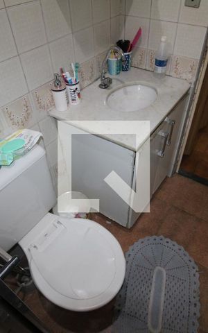 Casa à venda com 230m², 5 quartos e 4 vagasBanheiro 3