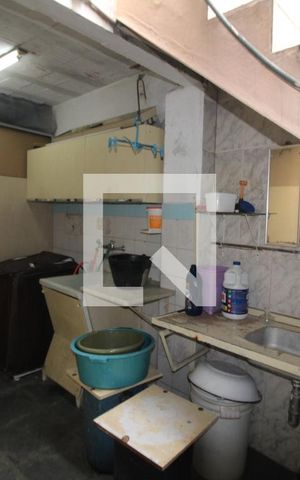 Casa à venda com 230m², 5 quartos e 4 vagasÁrea de Serviço