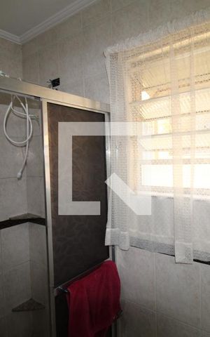 Casa à venda com 230m², 5 quartos e 4 vagasBanheiro 1