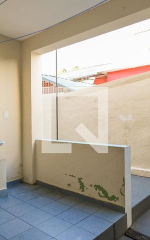 Casa para alugar com 120m², 3 quartos e 1 vaga Casa para alugar com 120m², 3 quartos e 1 vagaÁrea de Serviço
