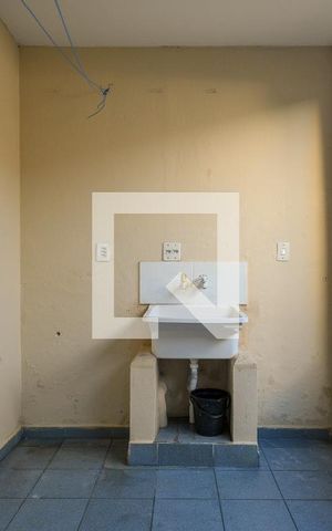 Casa para alugar com 120m², 3 quartos e 1 vaga Casa para alugar com 120m², 3 quartos e 1 vagaÁrea de Serviço