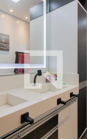 Casa à venda com 200m², 3 quartos e 3 vagas Casa à venda com 200m², 3 quartos e 3 vagasBanheiro da Suíte