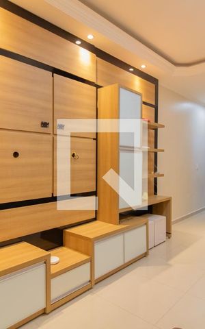 Casa à venda com 200m², 3 quartos e 3 vagas Casa à venda com 200m², 3 quartos e 3 vagasSala