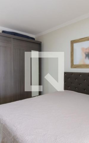 Casa à venda com 200m², 3 quartos e 3 vagas Casa à venda com 200m², 3 quartos e 3 vagasSuíte