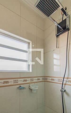Casa à venda com 200m², 3 quartos e 3 vagas Casa à venda com 200m², 3 quartos e 3 vagasBanheiro